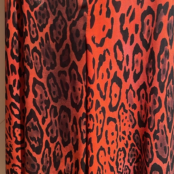 Animal Print Racerback Blouse - Picture 3 of 4